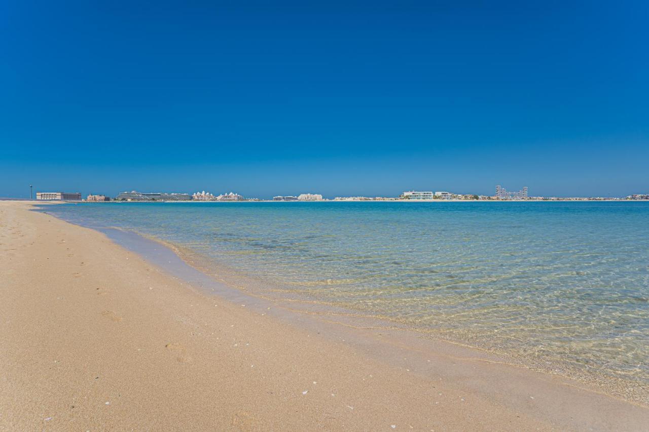Higuests - Luxurious 1br In Palms With Private Access Appartement